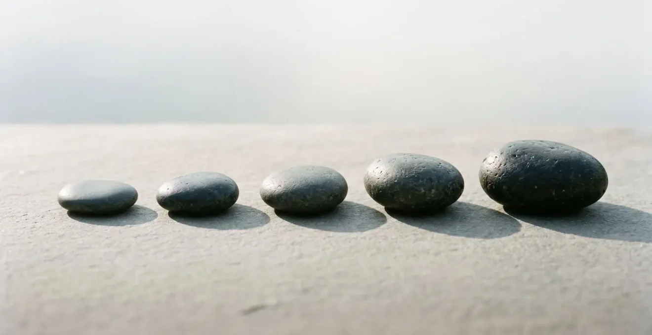 Composition minimaliste évoquant le passage du temps et les paliers de vie